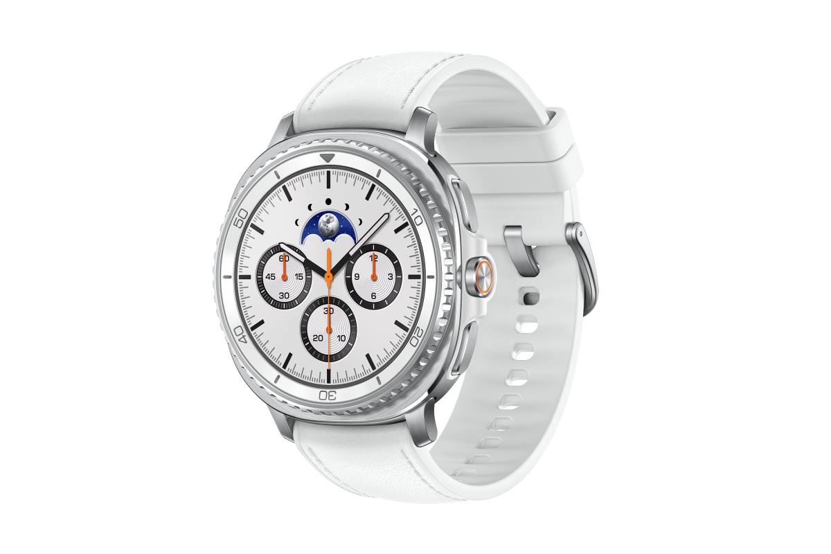 009-galaxy-watch8-classic-white-r-perspective