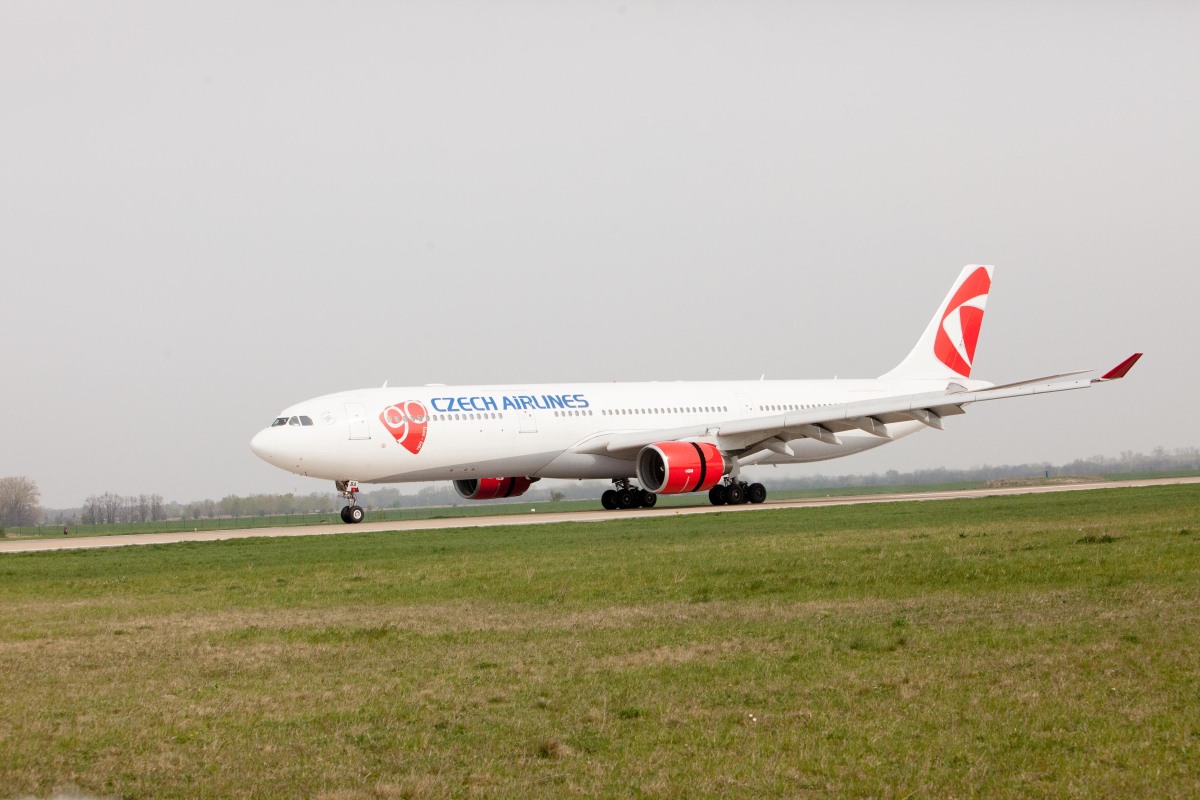 letisko bratislava, lietadlo airbus a330