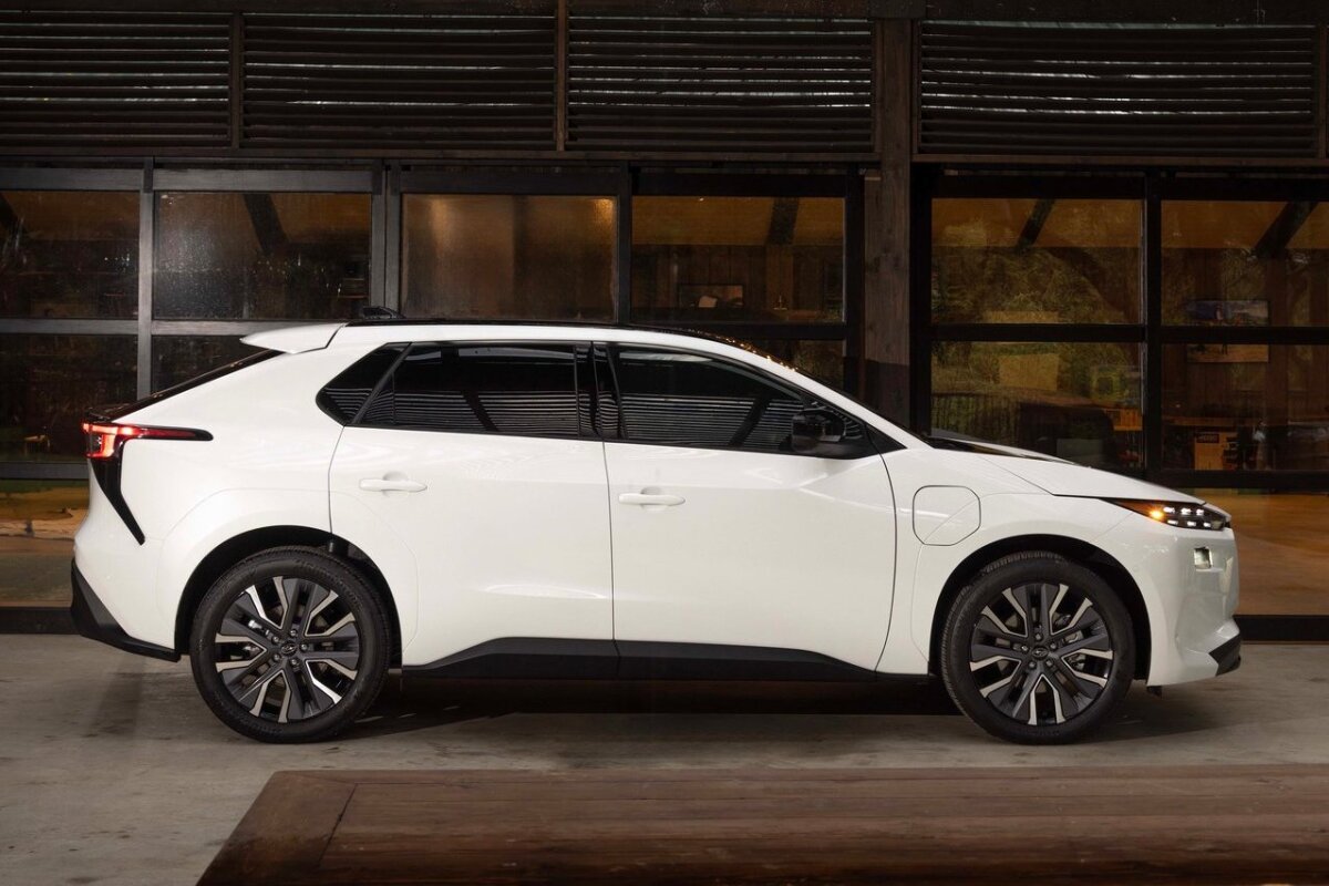 Subaru Solterra - 2025