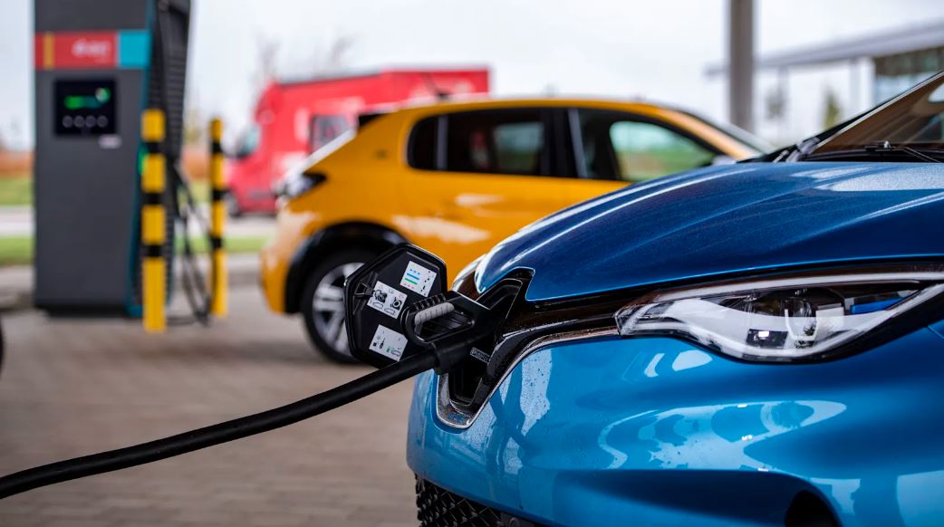 Elektrická pohonná sústava sa postupne presadzuje aj v menších triedach áut.