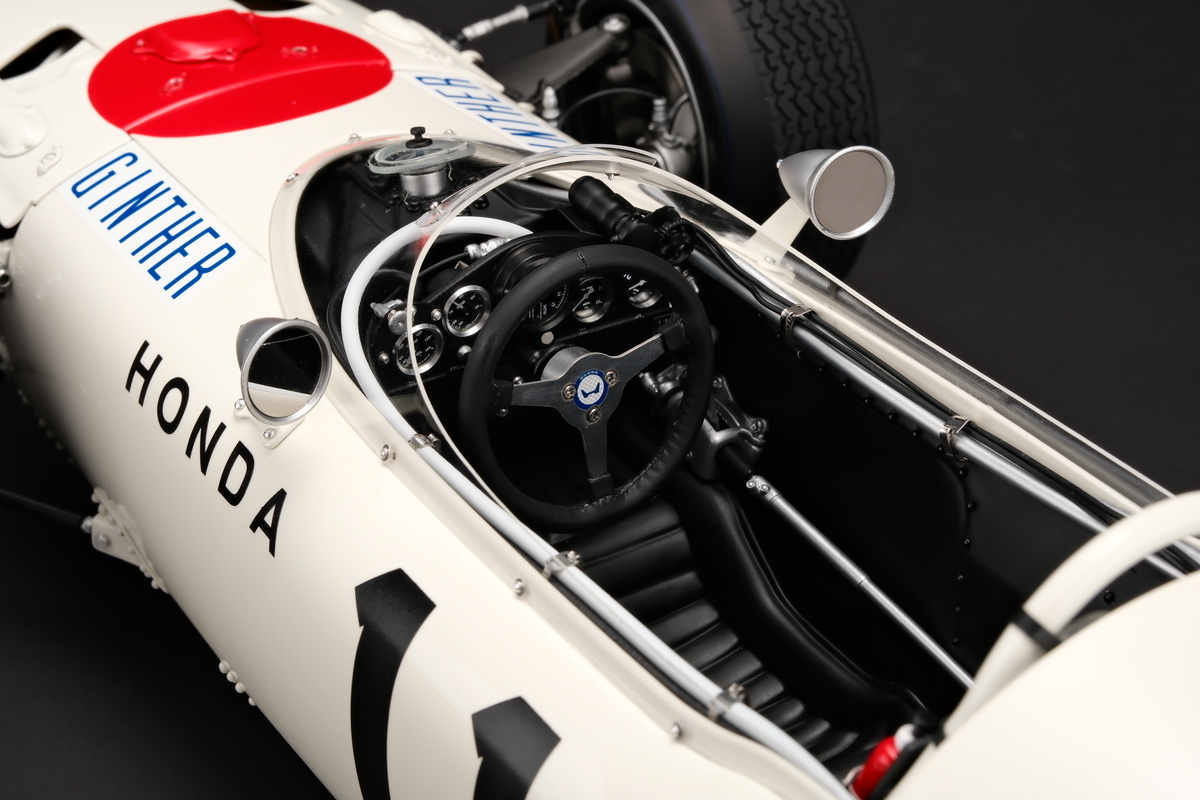 09 Honda RA272 - 1965 Mexican Grand Prix - Richie Ginther - 1.8 scale