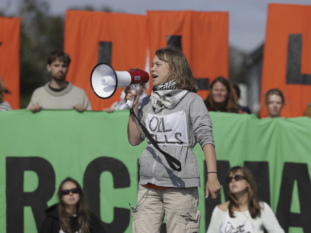 Nórsko rafinéria protest Thunbergová