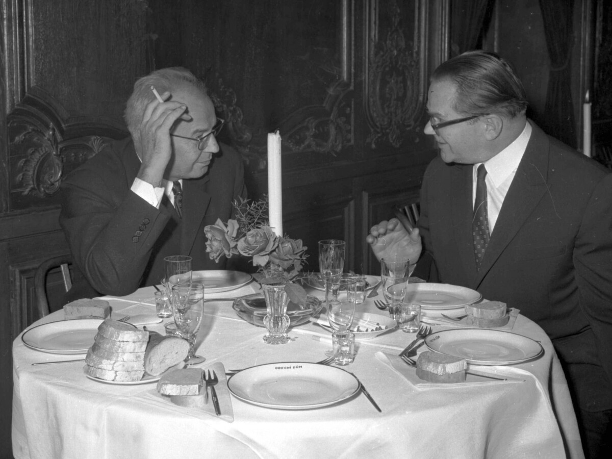 Stepan Červonenko, Gustáv Husák
