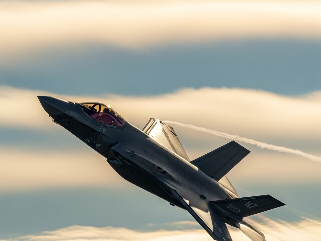 Stíhačka od Lockheed Martin - obrázok vytvorený AI