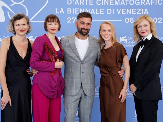 Martina Sluková, Dominika Morávková, Milan Ondrík, Tereza Nvotová a Anna Geislerová