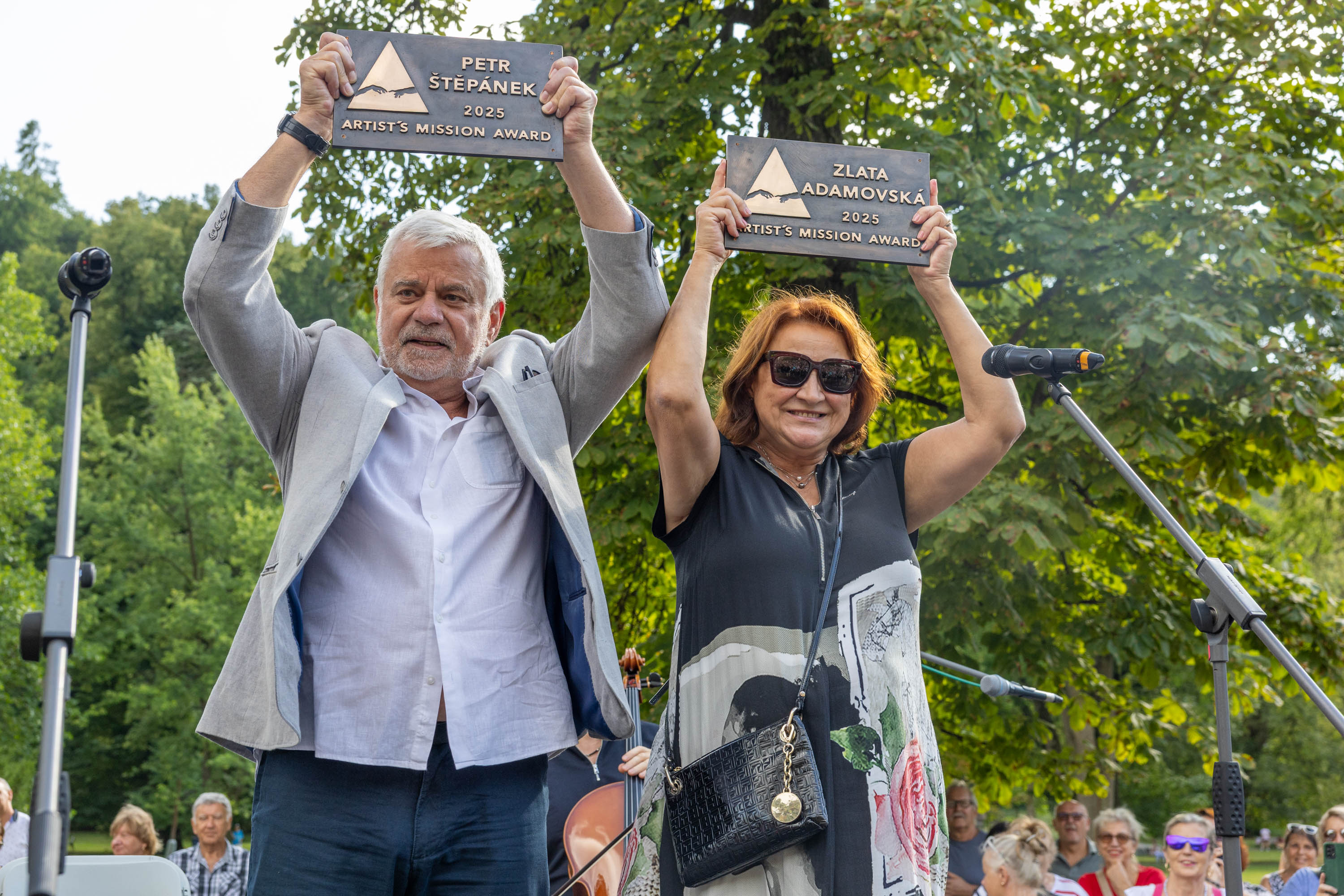 Zlata Adamovská a Petr Štěpánek si na filmovom festivale v Trenčianskych Tepliciach prevzali cenu Umelcova misia.