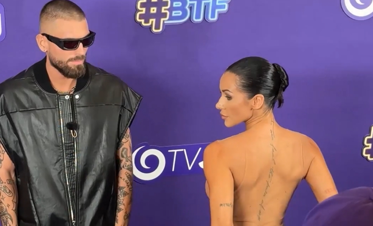 SEPTEMBER: Slovensko sa dočkalo vlastnej verzie "nahého" Grammy vystúpenia - ktorá influencerka sa o to postarala?