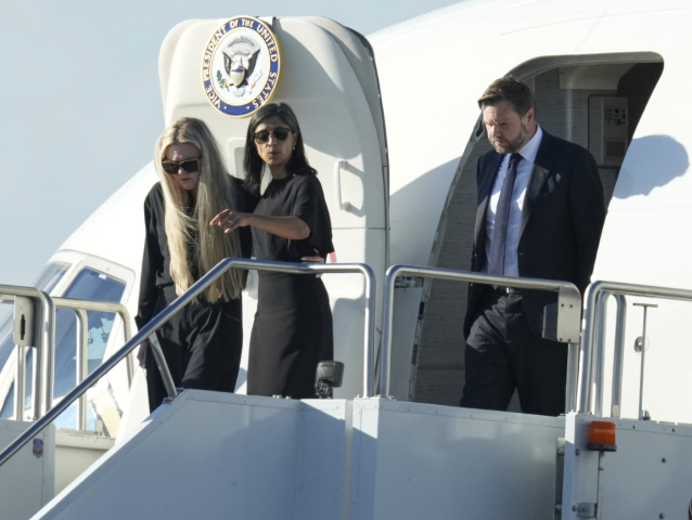 Vance, Erika, Kirková,