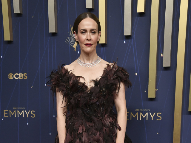 Herečka Sarah Paulson v kreácii Marc Jacobs. 