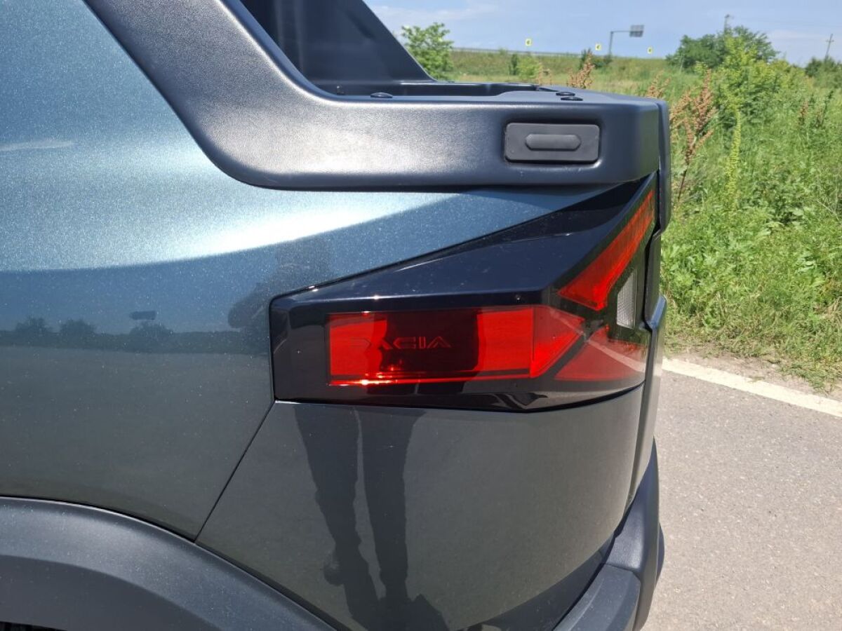 Dacia Duster Pick-Up - 2025