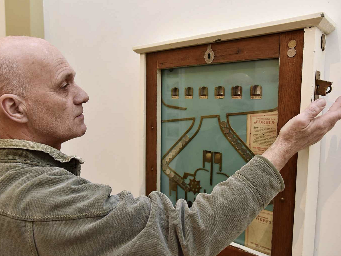 Forbes, múzeum, herný prístroj