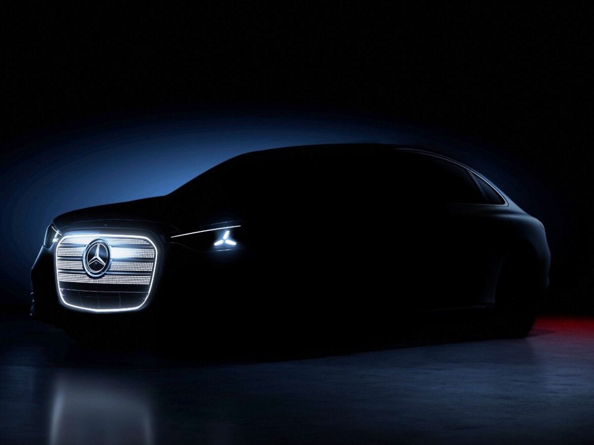 Mercedes-Benz C with EQ Technology - 2025