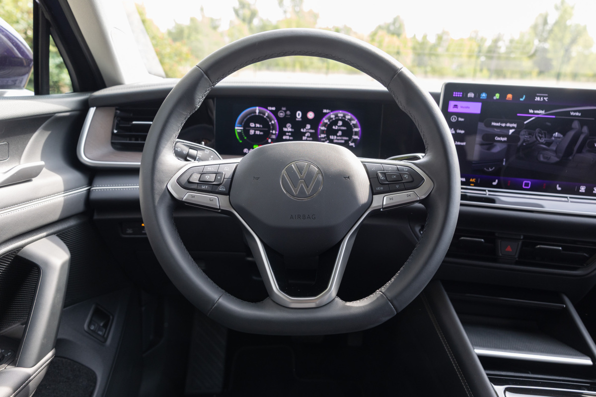 VW Tayron 1,5 TSI eHybrid - test 2025