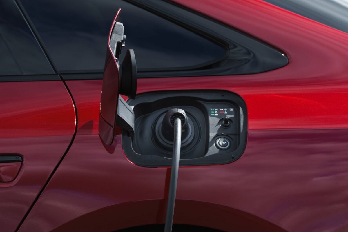 Audi A6  TFSI e-hybrid quattro - 2025