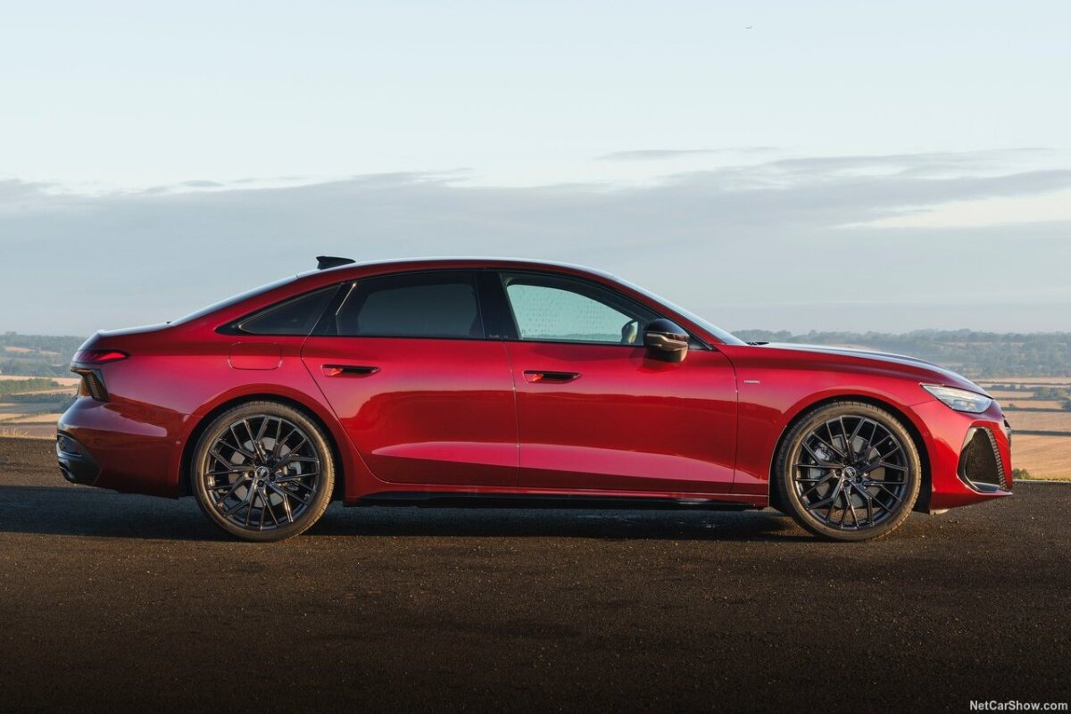 Audi A6 TFSI e-hybrid quattro - 2025