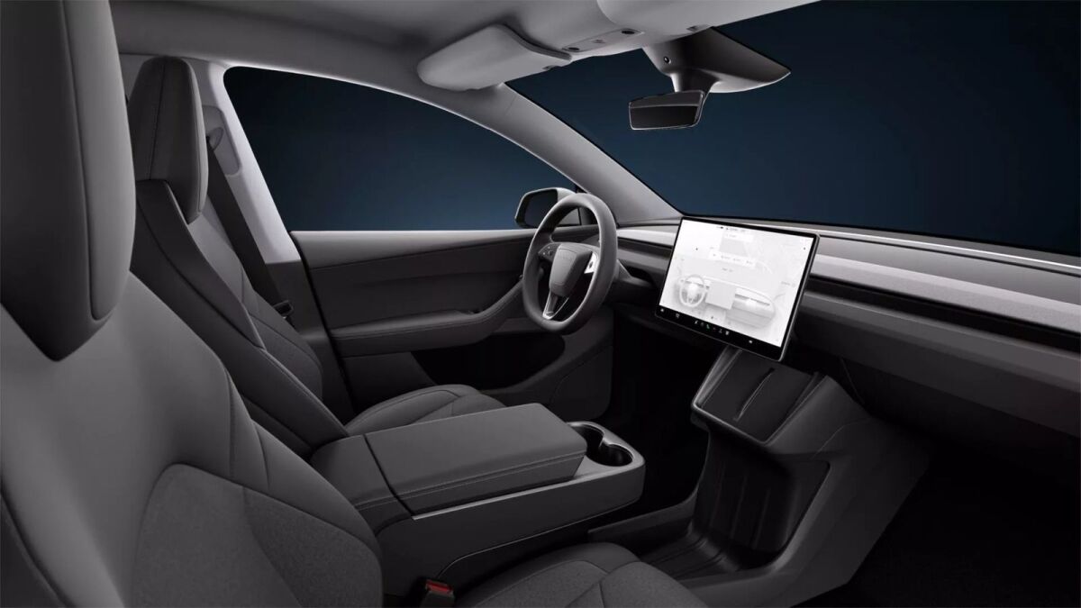 Tesla Model Y Standard 3