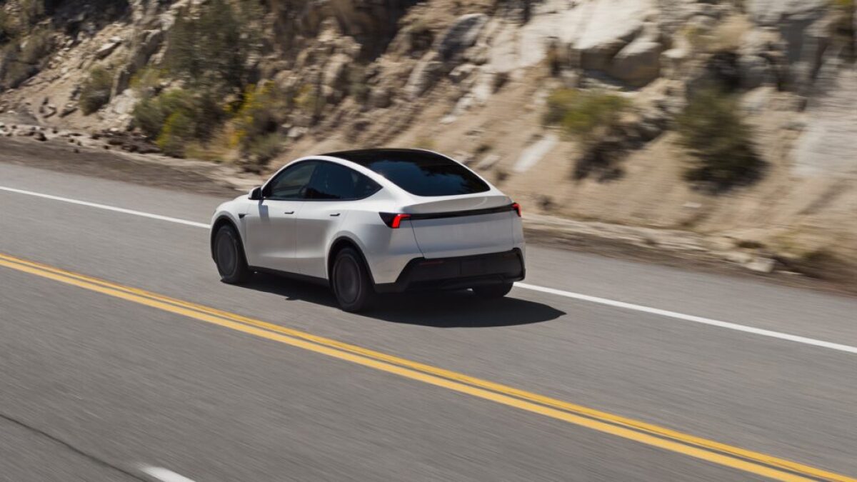 Tesla Model Y Standard 7