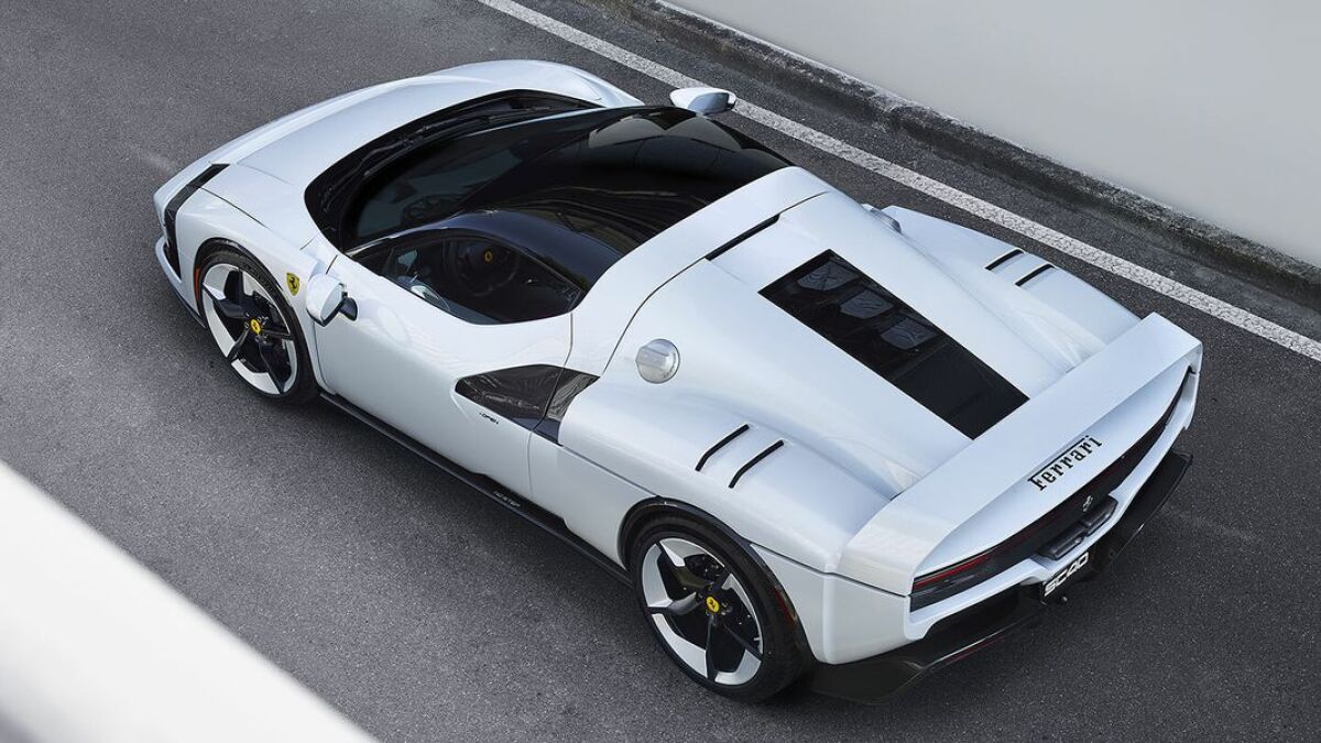 Ferrari SC40 - 2025