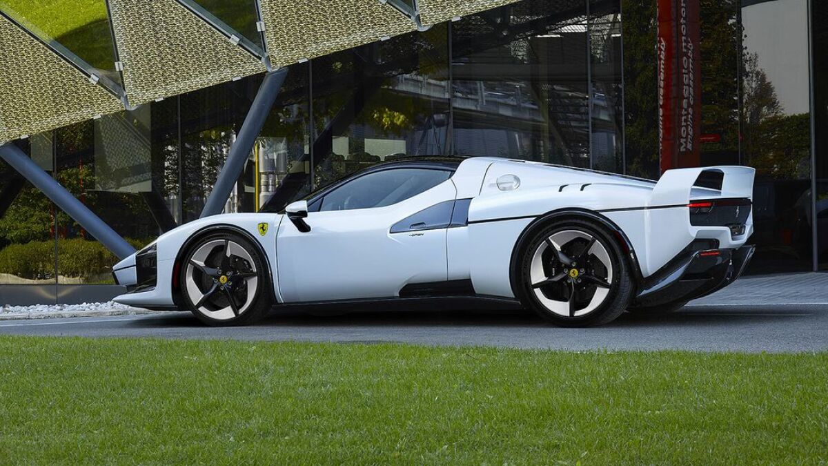 Ferrari SC40 - 2025