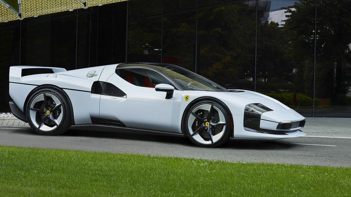 Ferrari SC40 - 2025