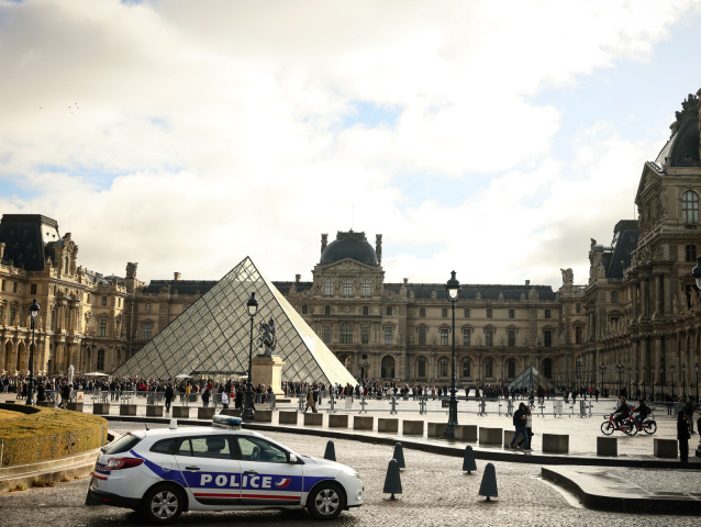 Louvre