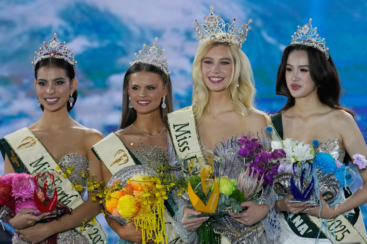 Miss Earth Natalie Puskinova
