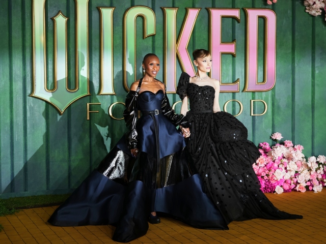 Cynthia Erivo (vľavo) a Ariana Grande 