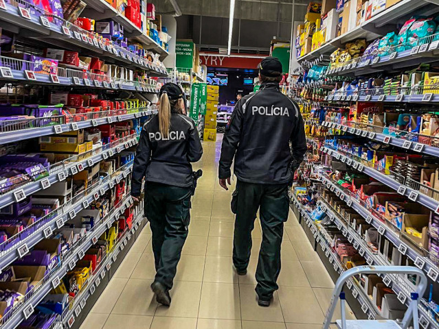 Polícia