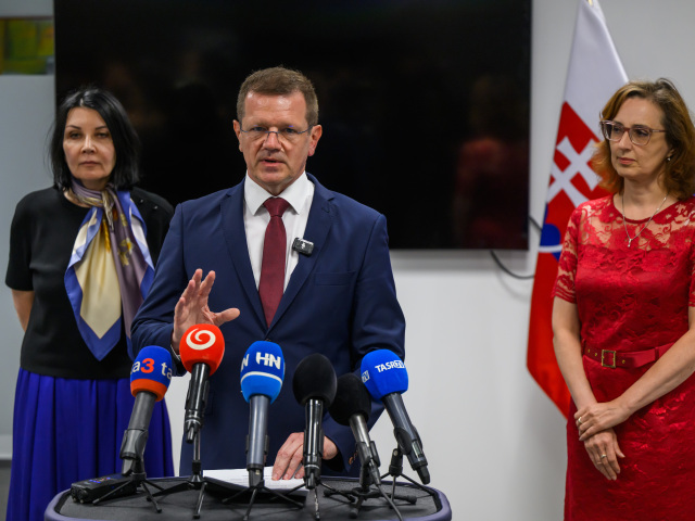 Kmec, sabelová
