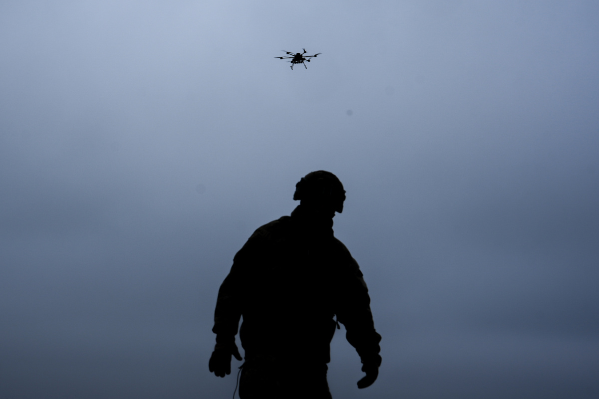 Ukrajinský dron na oblohe