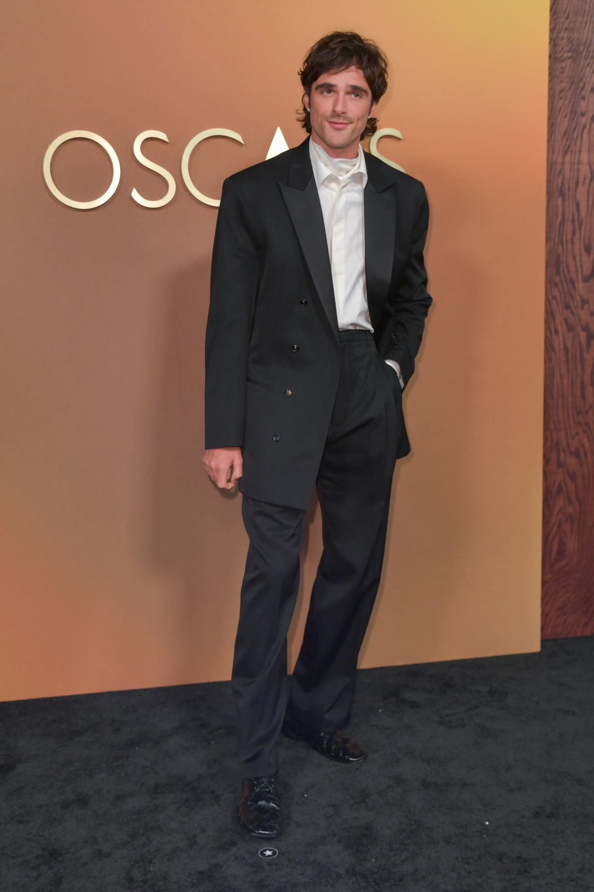 Jacob Elordi v kreácii Bottega Veneta