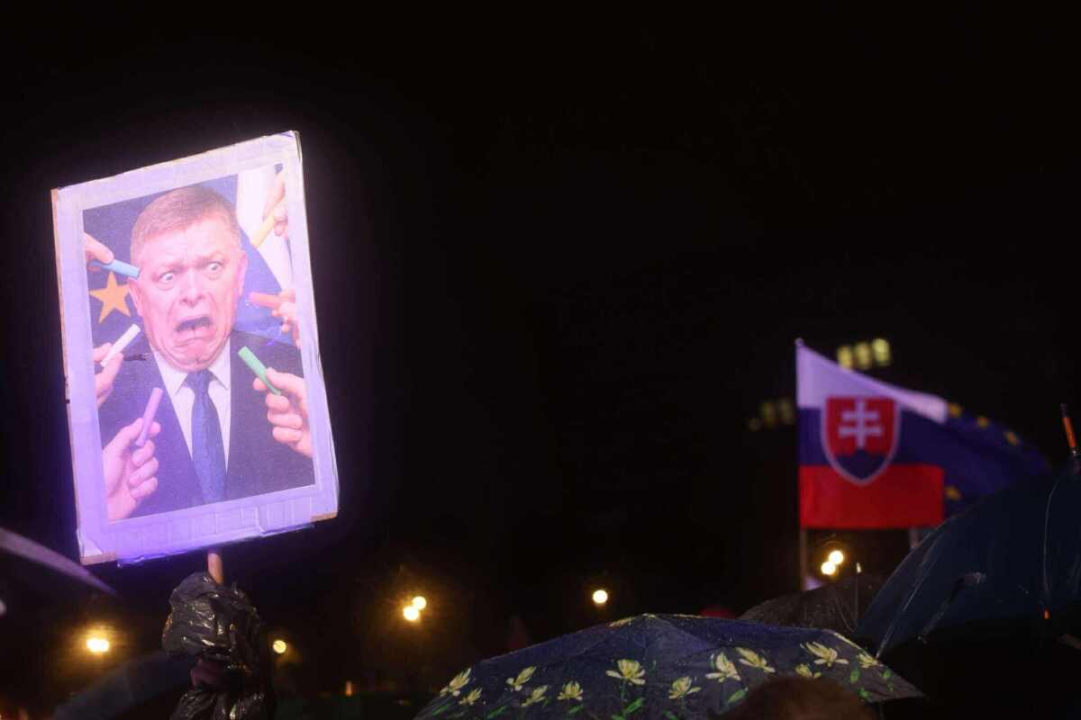 zhromaždenie, protest, fico