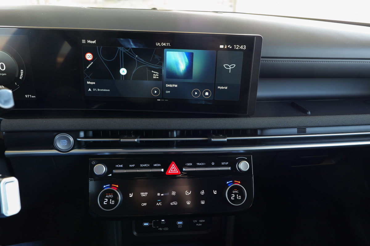 Hyundai Tucson 1,6 T-GDI HEV - test 2025