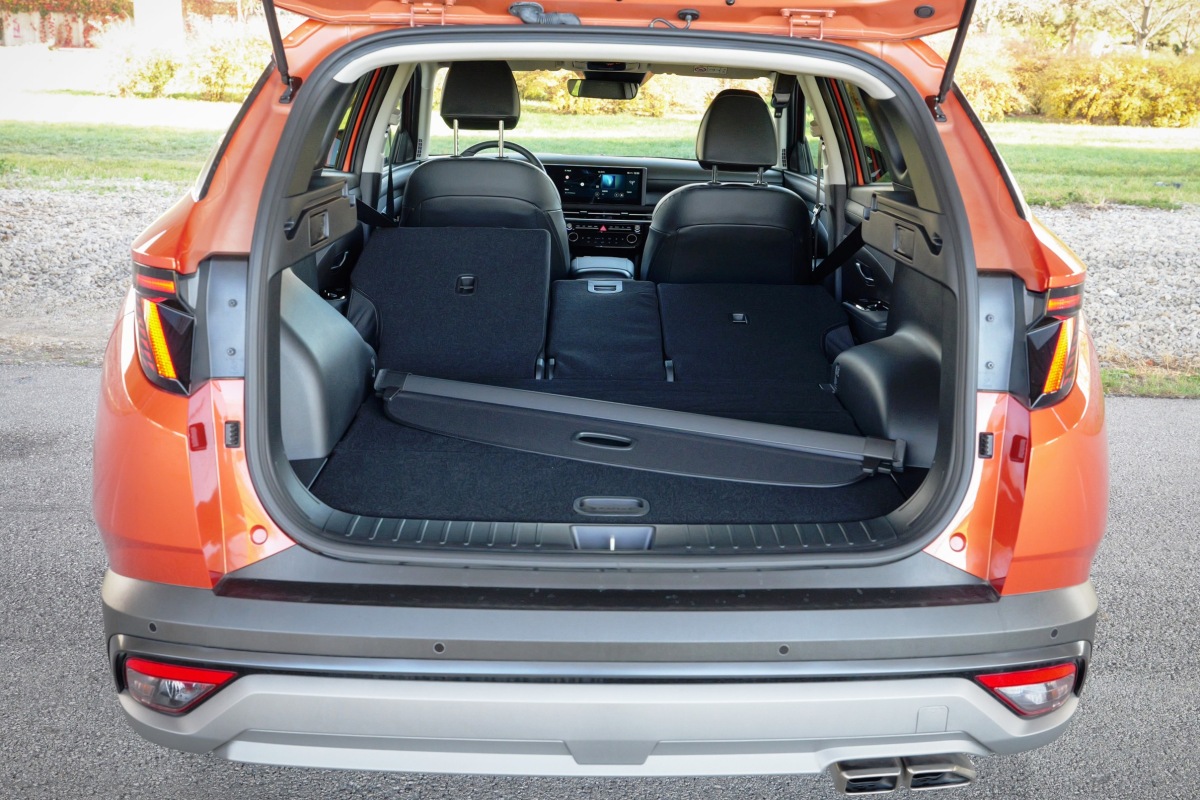 Hyundai Tucson 1,6 T-GDI HEV - test 2025