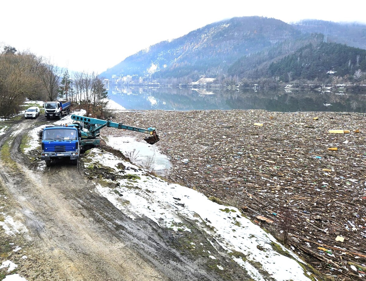Ruzin upratovanie odpadu  1 