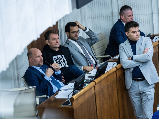 SR NRSR 43. schôdza zasadnutie BAX