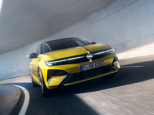 Neuer Opel Astra  1 