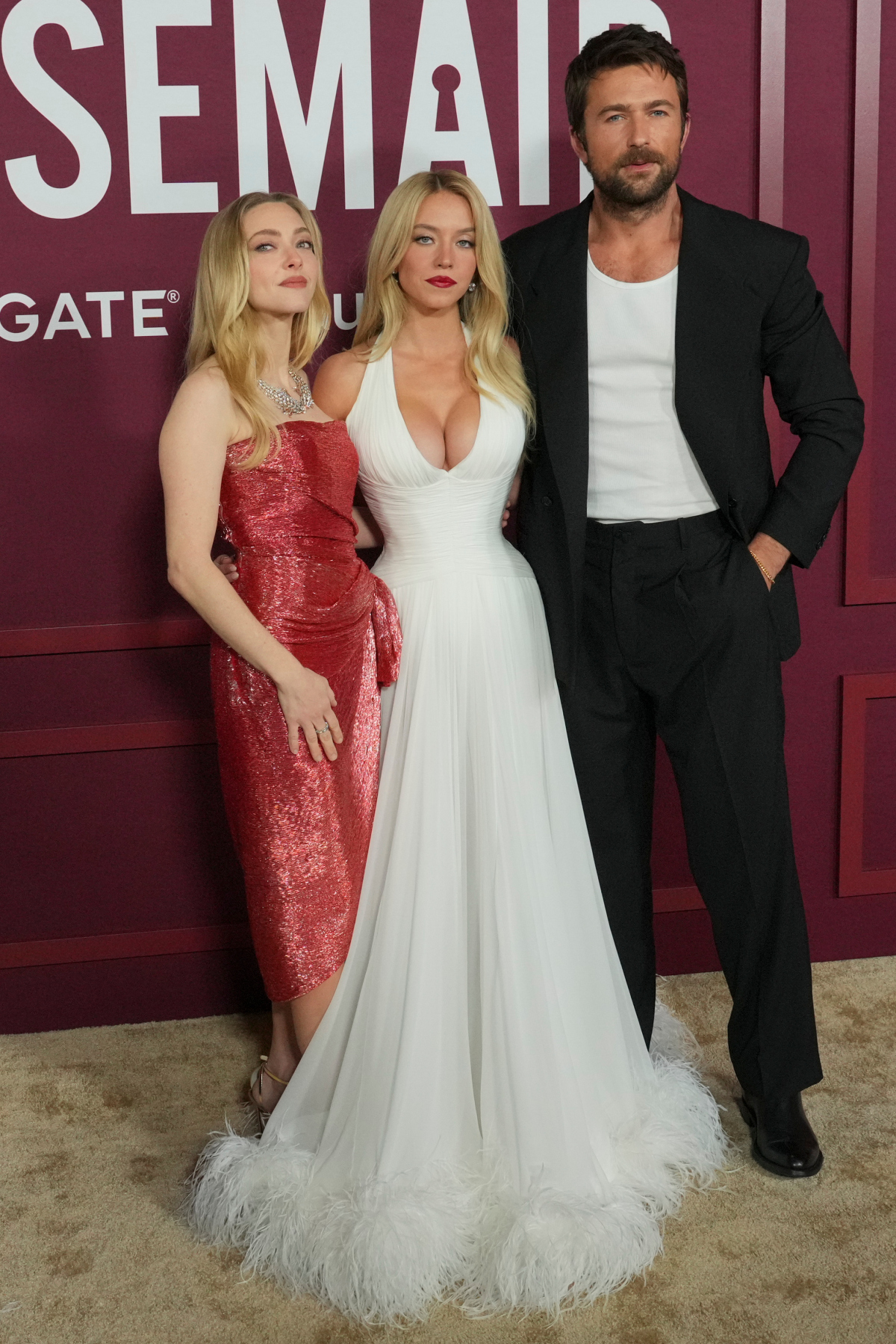 Amanda Seyfried, Sydney Sweeney a Brandon Sklenar
