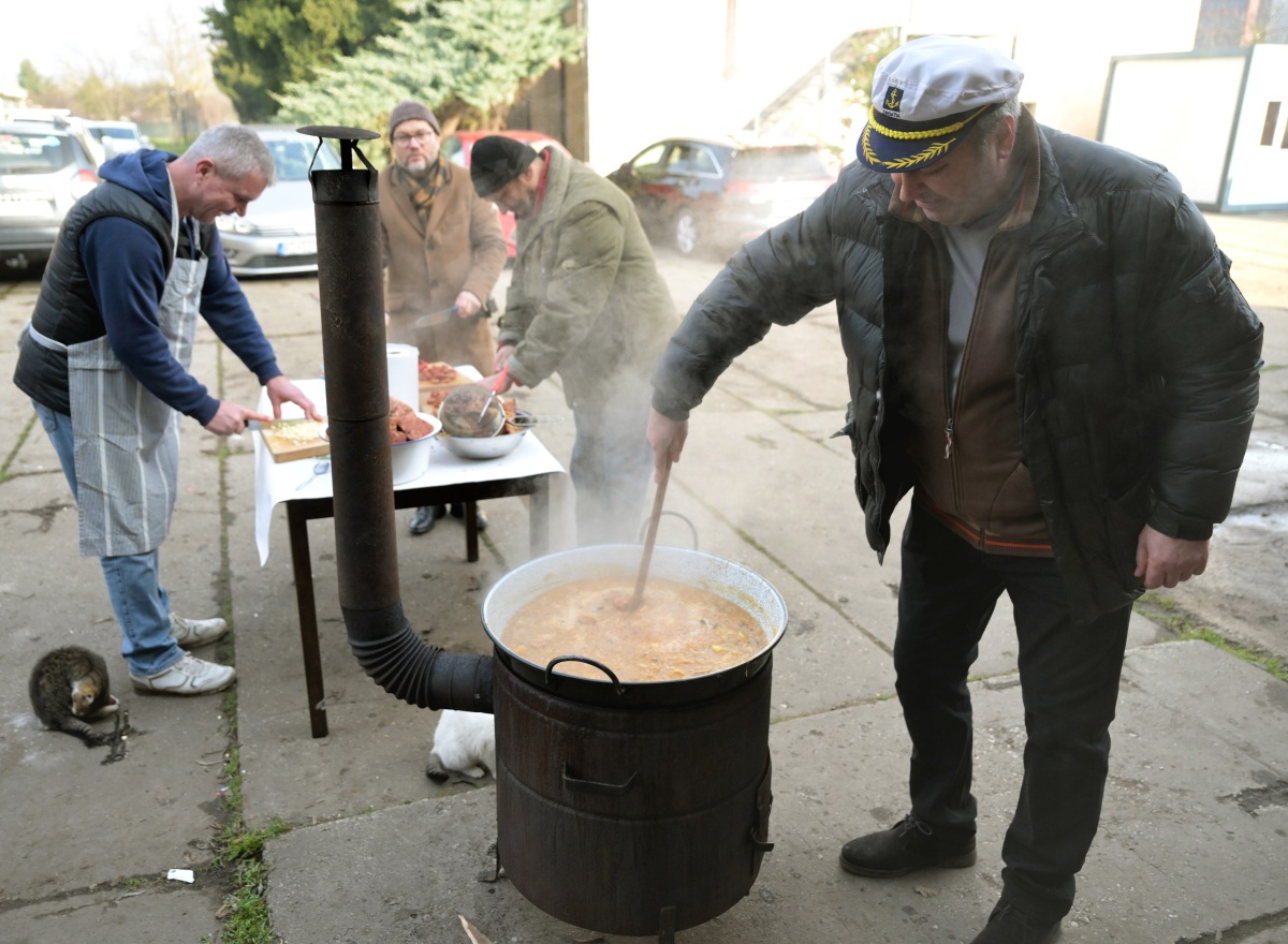 Bezdomovci / Vianočné stretnutie / Charita /
