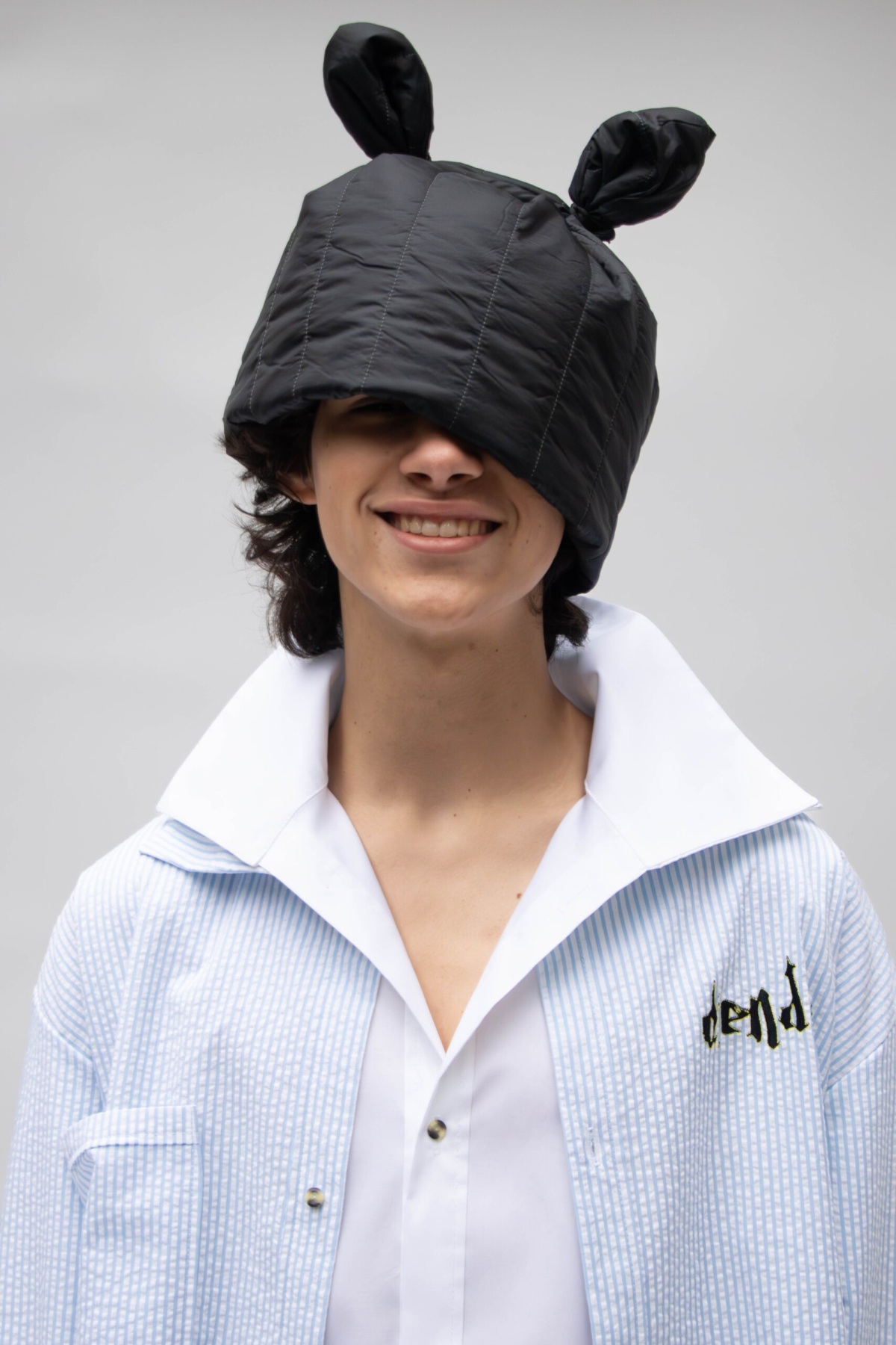 Čiapka Shadow Cap od Pavla Dendisa, predáva sa za 79 eur.