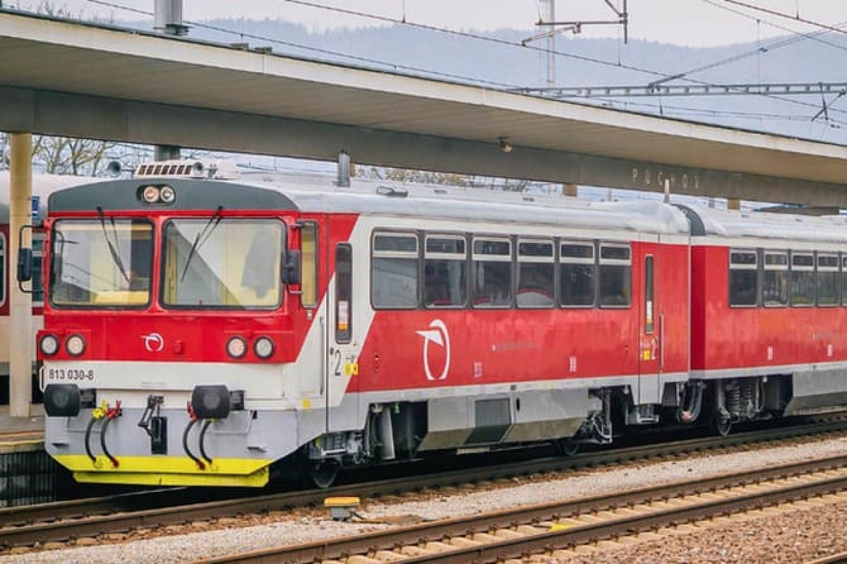 Dieselmotorový vlak "Bageta" 813/913