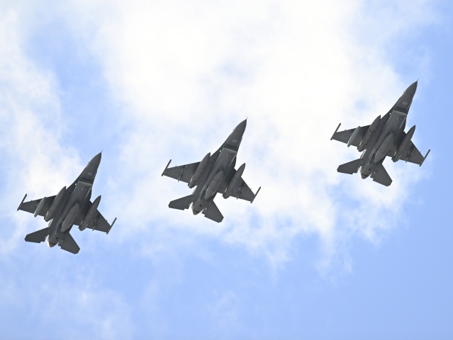 SR Kuchyňa Stíhačky F-16 Prílet BAX