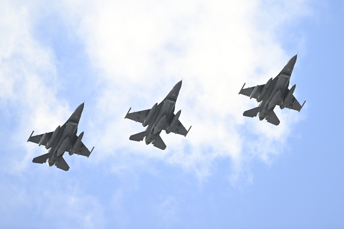 SR Kuchyňa Stíhačky F-16 Prílet BAX