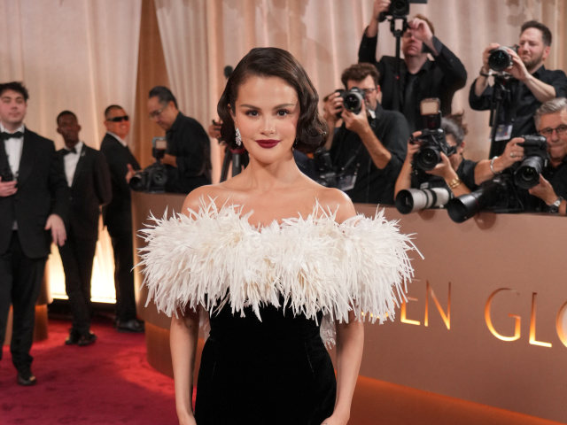 Herečka a speváčka Selena Gomez v kreácii Chanel. 
