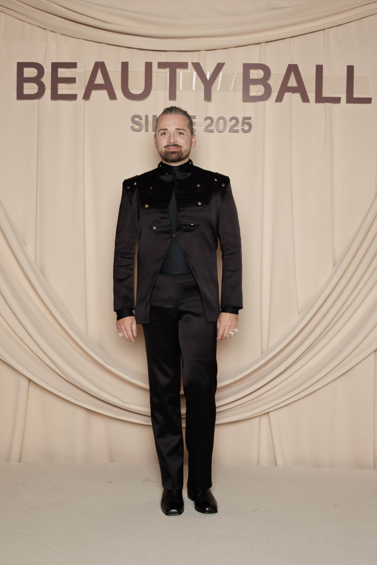 Florista Róbert Bartolen. 