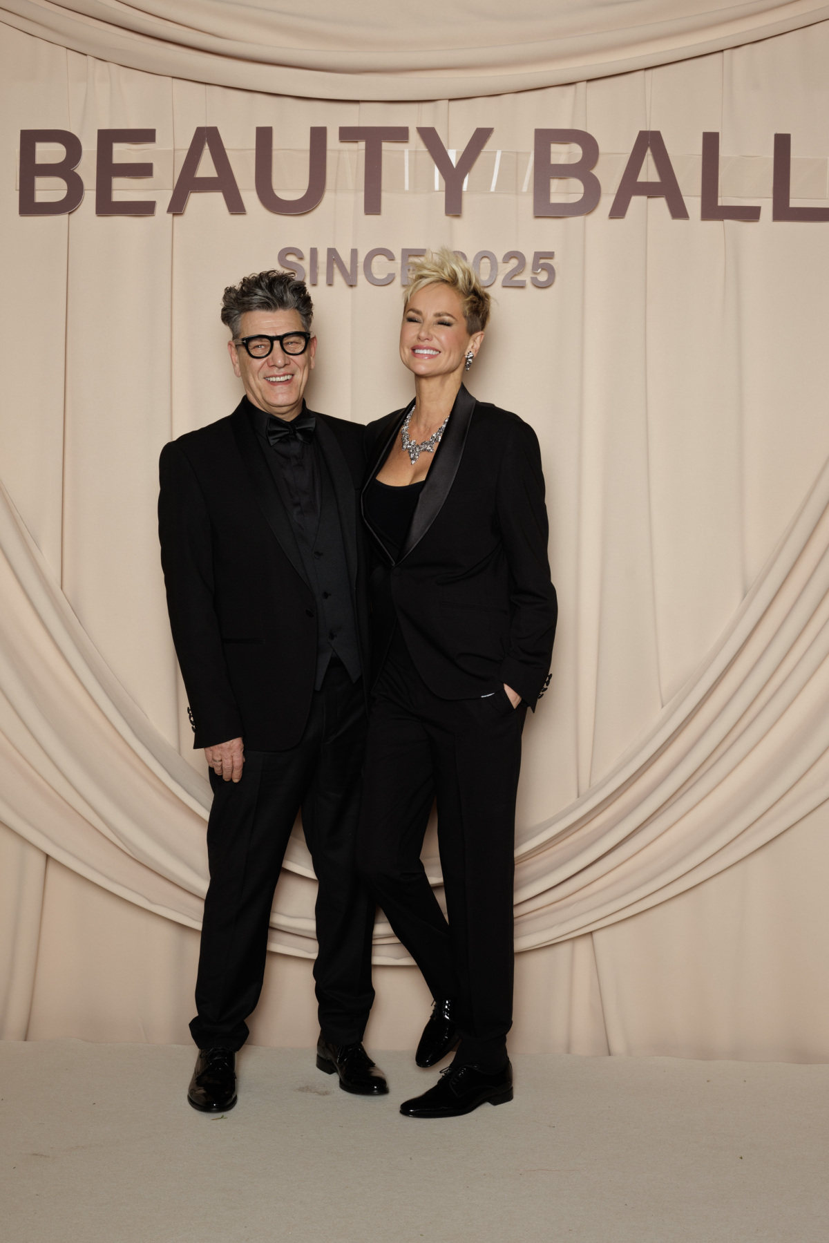 Topmodelka Adriana Sklenaříková a jej partner Marc Lavoine. 