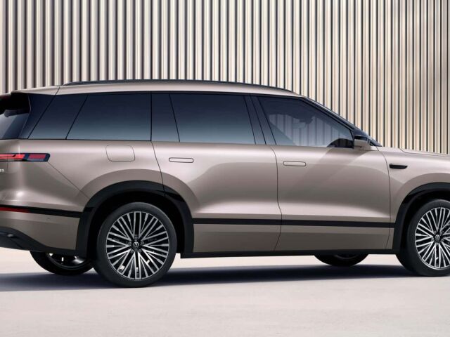 Dizajn je invenčnejší než dizajn európskych Volkswagenov. Kombinuje kubistické tvary so snahou o čo najlepšiu aerodynamiku.