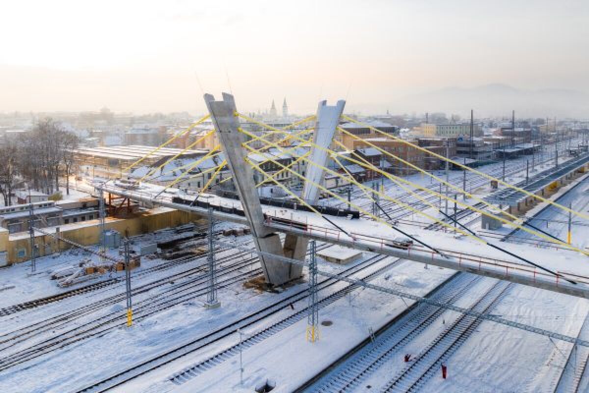Nadjazd ponad kolajisko ZST Zilina fotografie PERI dronovezabery 2