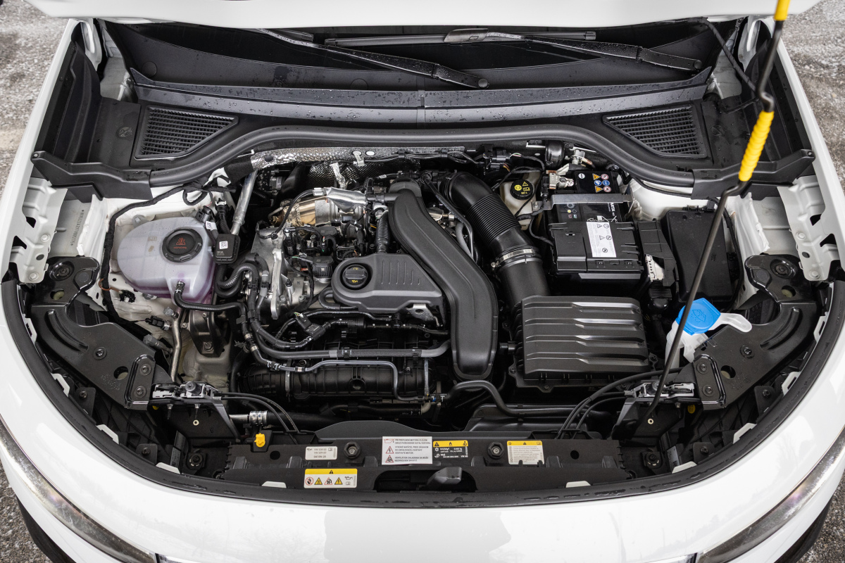 VW T-Roc 1,5 eTSI R-Line - test 2026