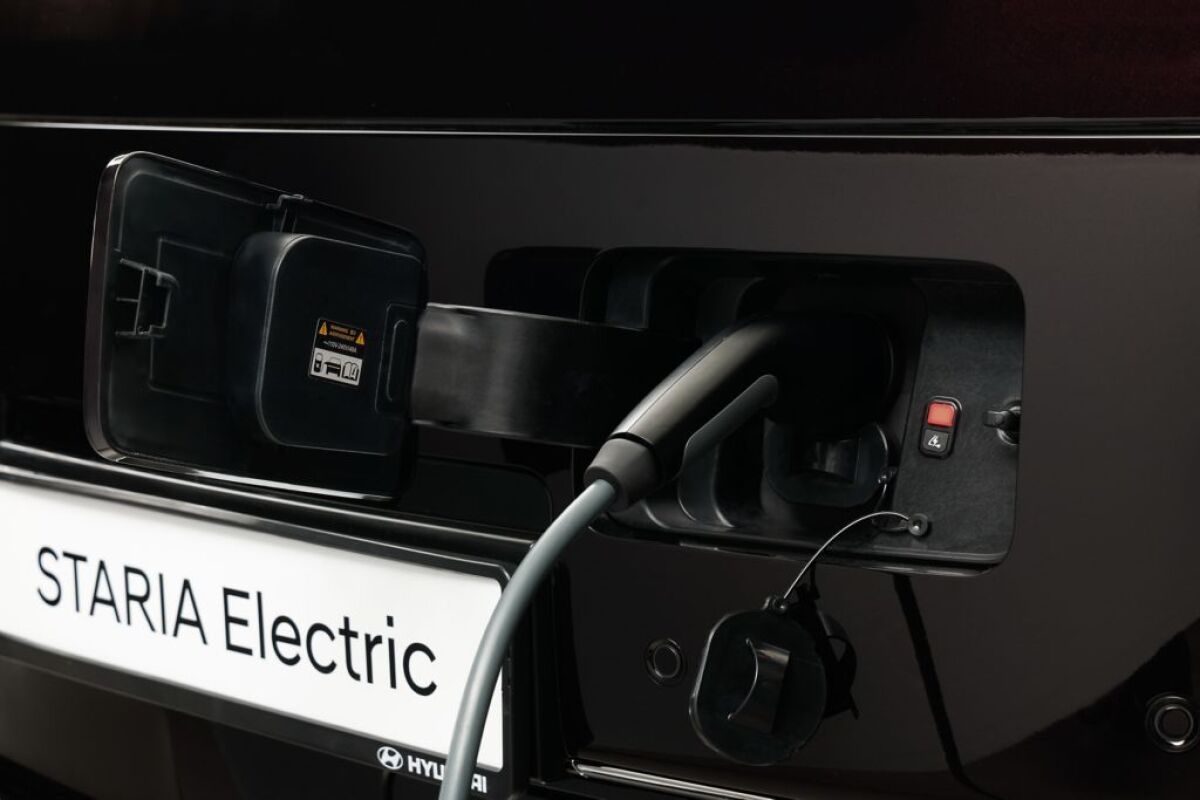 hyundai-staria-electric-0126-details-04 wid 1024 bfc off
